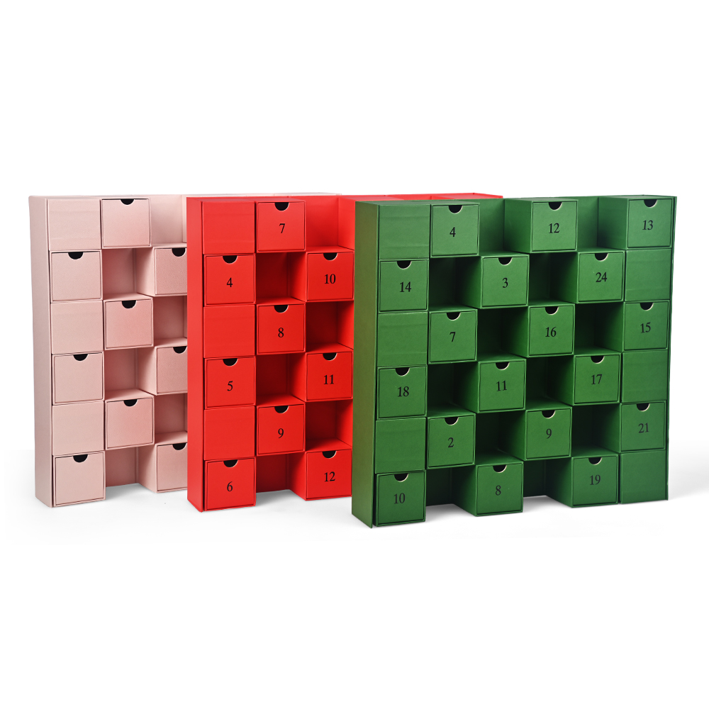 英文 Alt 标签 (用于网站代码)中文翻译 (供你参考)侧重 SEO 关键词Multi-panel Foldable Advent Calendar Boxes in pink, red, and green by BrothersboxBrothersbox制造的粉色、红色和绿色多面板可折叠倒数日历盒品牌词, 核心产品词, 颜色Custom paper holiday gift advent 