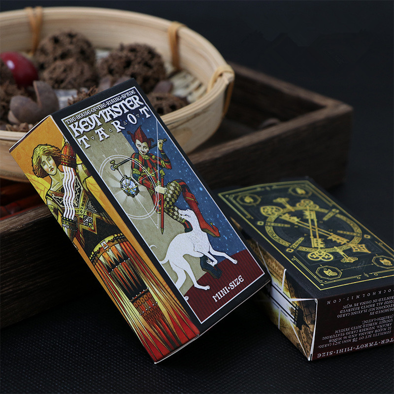 Impresión de tarjetas de tarot de pentáculos personalizados de lujo con tinta metálica y caja decorativa.