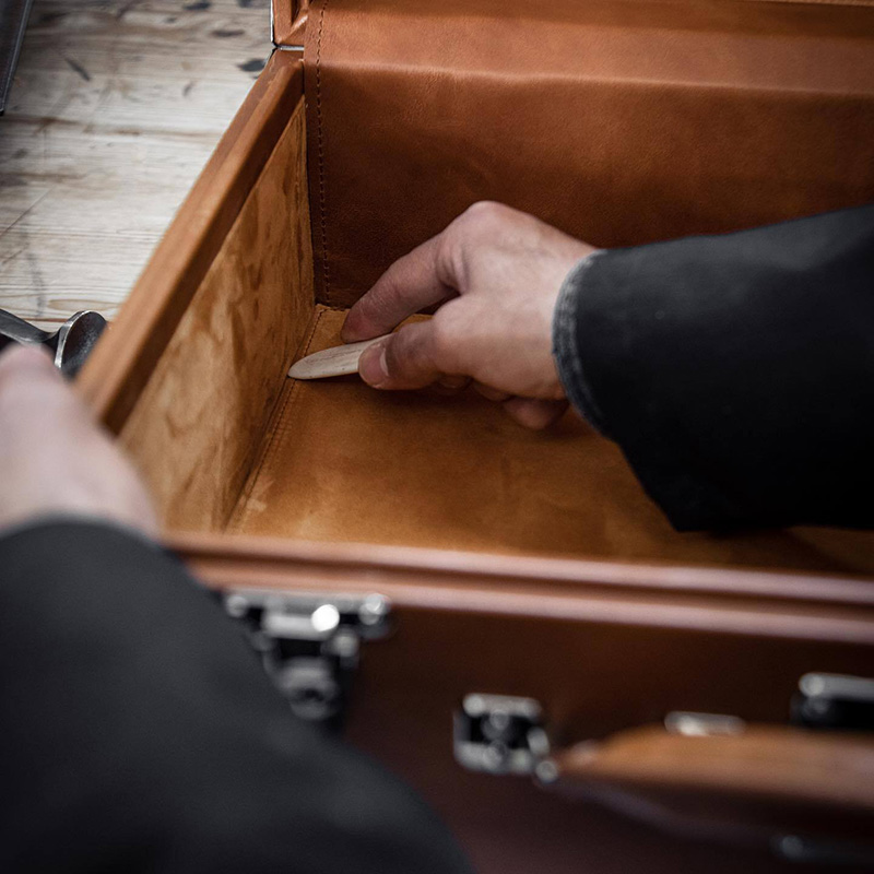 quality inspection of leather wine box