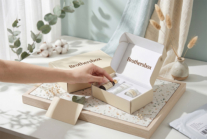 Minimalist Skincare Mailer Box for E-commerce