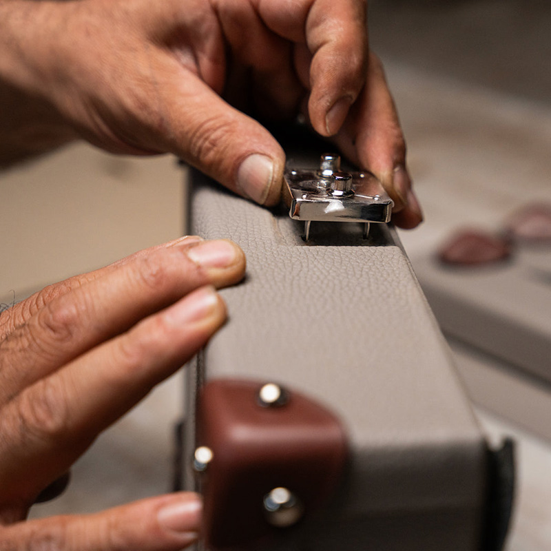 Montaje de caja de reloj