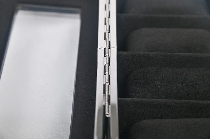 hinges of watch display case