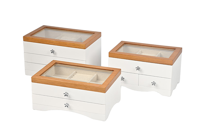 Schmucks cha tulle aus Holz mit Schubladen