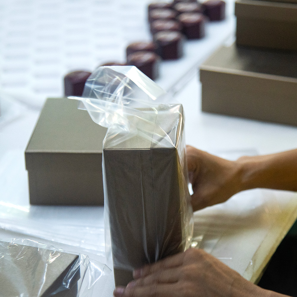 packaging of leather jewelry box