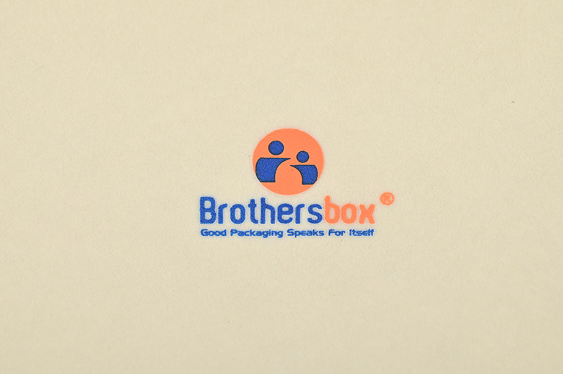 logo of the perfume box