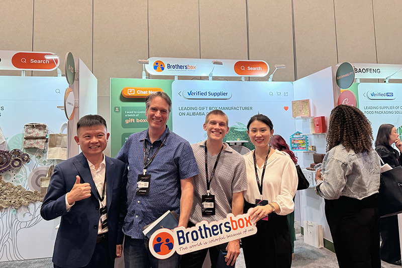 Ausstellung in Las Vegas, USA - Brothers box