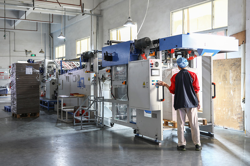 Our 13,000㎡ facility and 10+ automated lines produce over 800,000 pieces per month. 