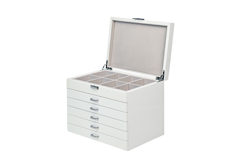 women's wood jewelry box