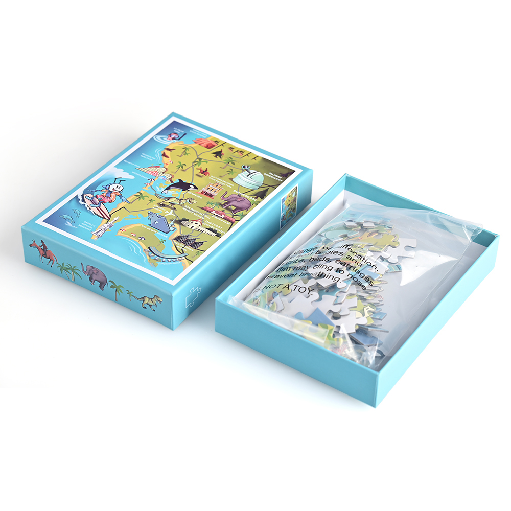 Öffnen Sie die benutzer definierte Puzzle-Box mit Teilen, die sicher in einer durchsichtigen Sicherheits-Plastiktüte verpackt sind