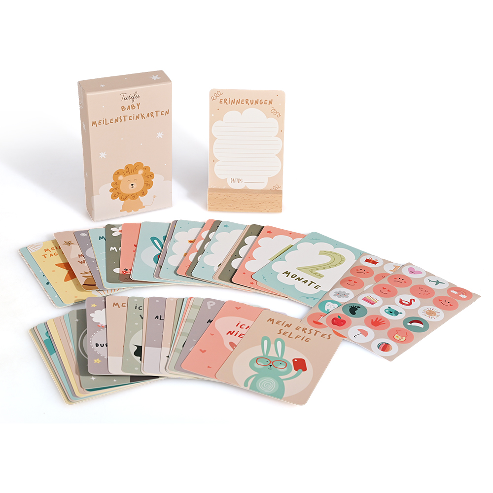 مجموعة بطاقات فلاش ورقية للحديضات الصغيرة ، من أجل تتبع النمو الشهري.