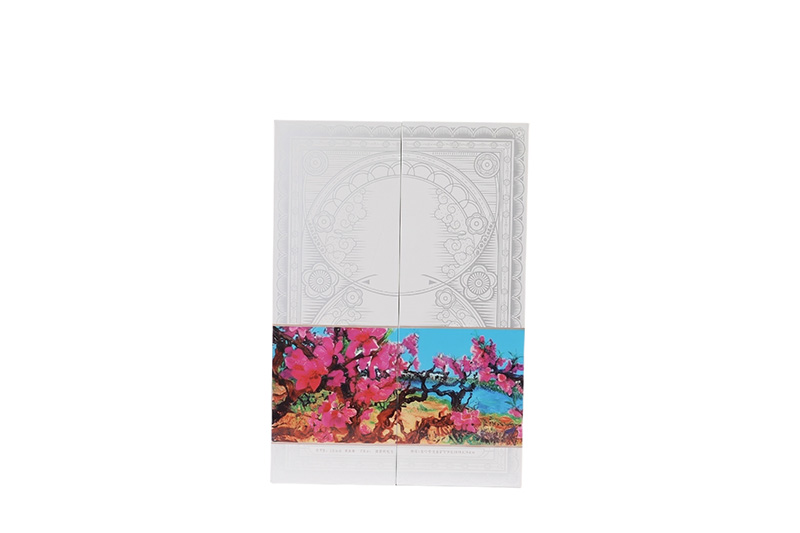 Vorder ansicht der Luxus Doppeltür Holz Geschenk box mit Blumen papier Taillen band von Brothers box
