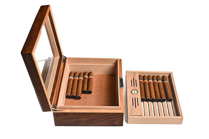humidor cigar box