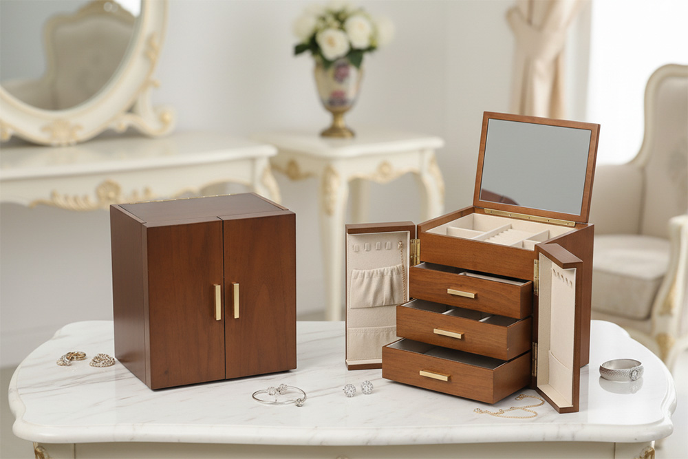 luxurious wooden jewelry gift box