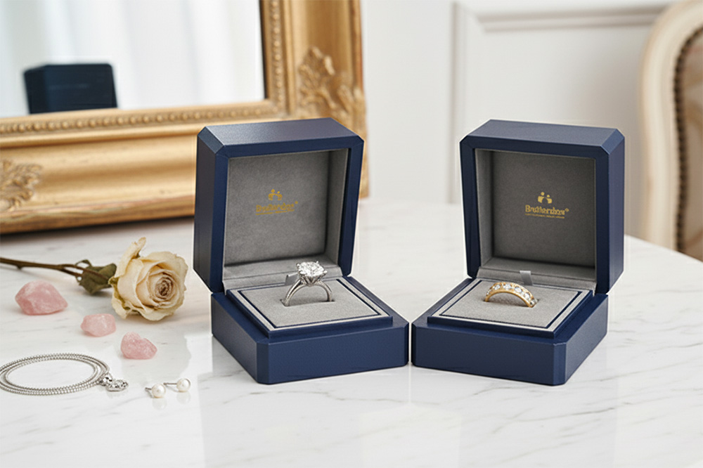 Elegant Leather Jewelry Boxes