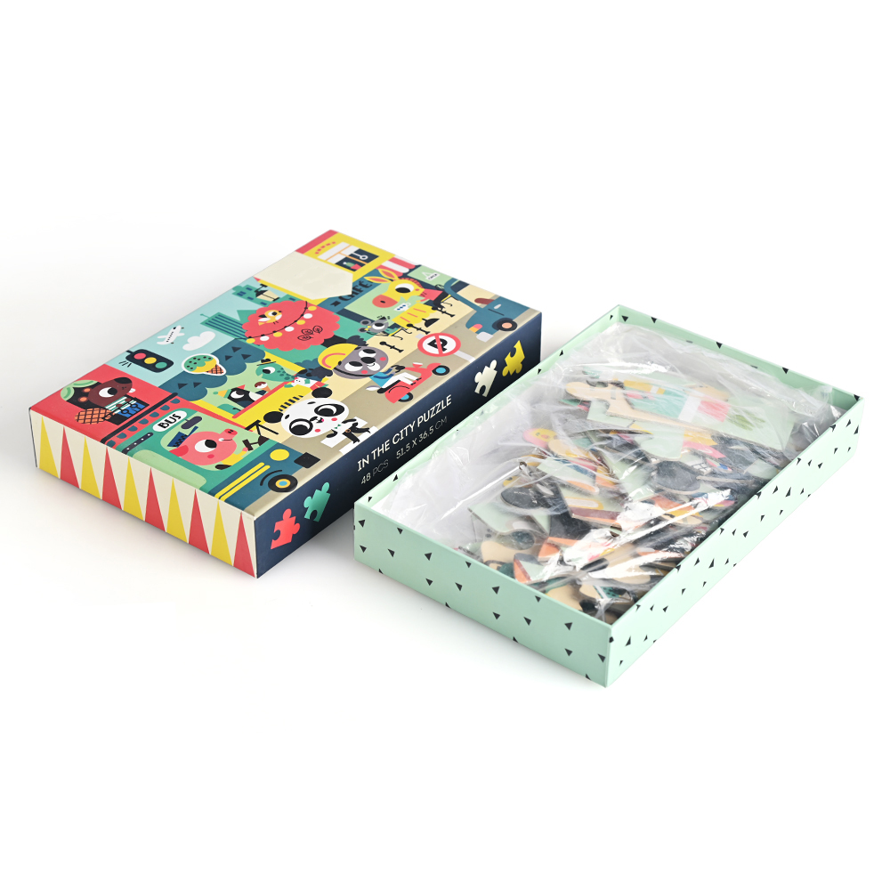 Rompecabezas de 48 piezas sin caja que muestra piezas grandes y fáciles de agarrar en una bolsa de plástico.