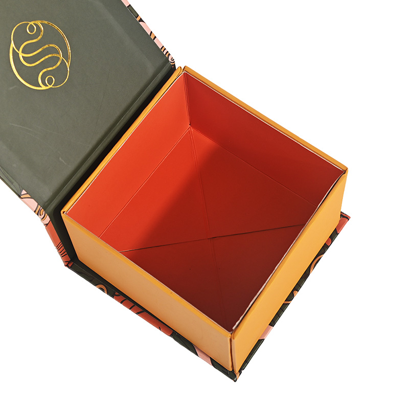 Boîtes pliables rigides