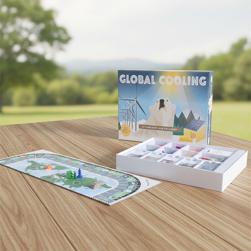 Enfriamiento Global del juego de mesa de la familia ambiental en una mesa de madera para el juego educativo.