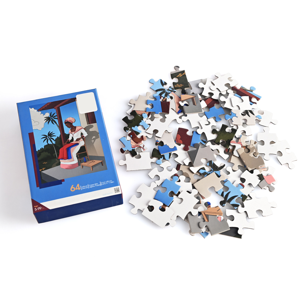 Close-up de piezas de rompecabezas de alta calidad que muestran el grosor y el ajuste de enclavamiento proporcionado por Brothersbox.